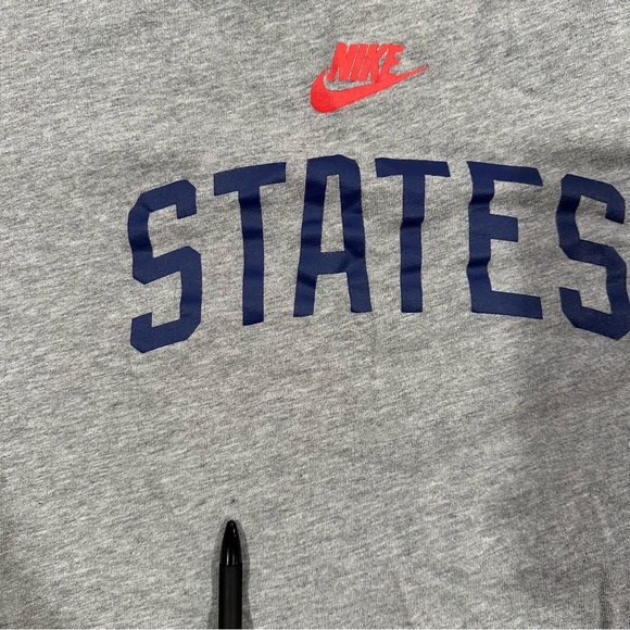 Nike x Team USA Women’s Soccer Gray Cropped T-Shirt W/ Red & Blue Accents Size L - Picture 2 of 6